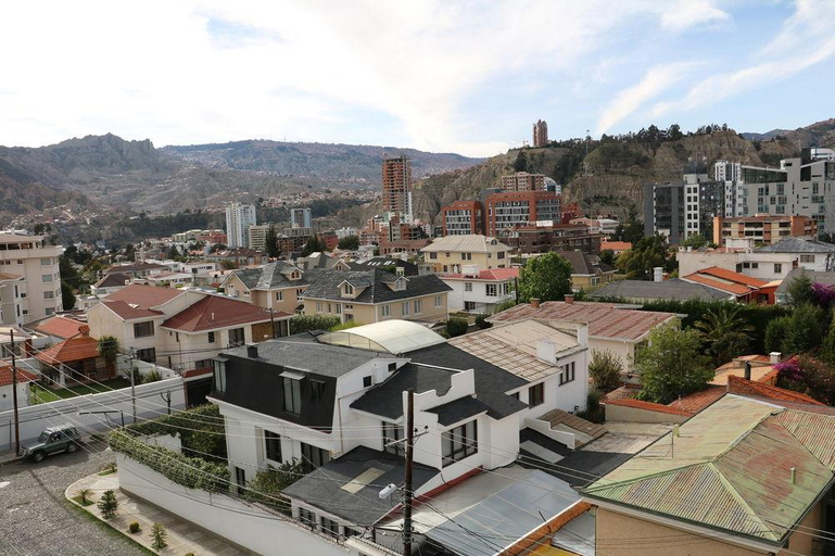 Exterior & Views 2, Apart Hotel Los Delfines, Pedro Domingo Murillo