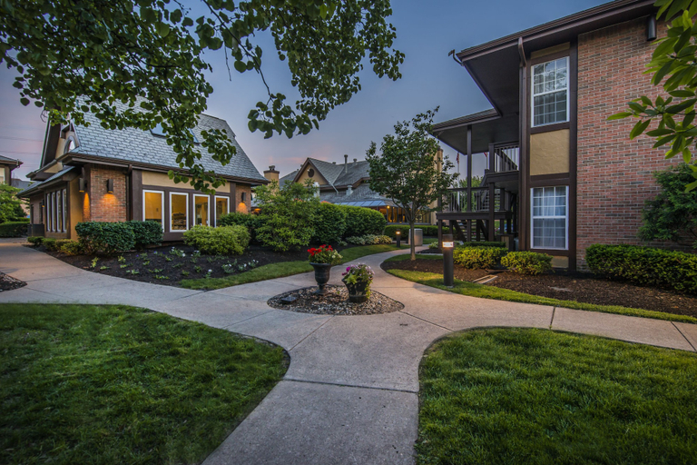 Exterior & Views 2, Cloverleaf Suites Columbus - Dublin, Franklin