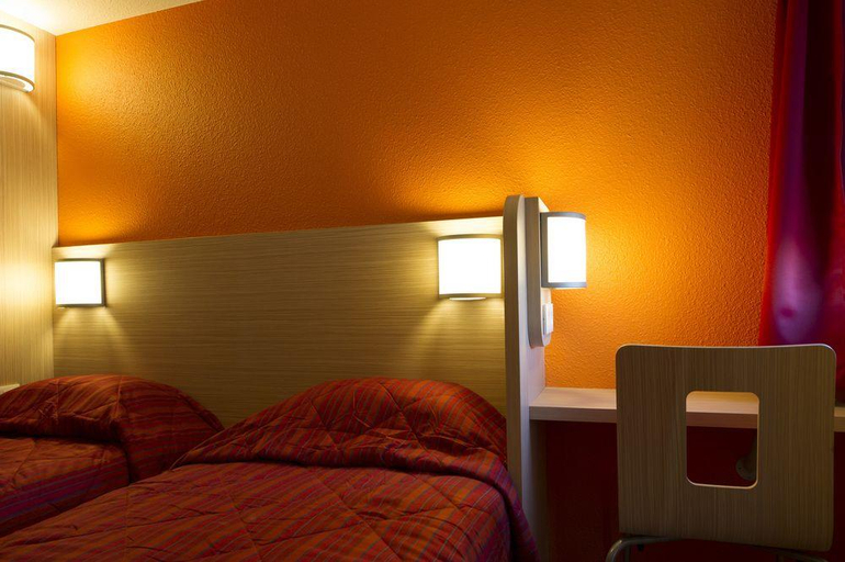 Bedroom 4, Premiere Classe Orleans Sud Olivet, Loiret