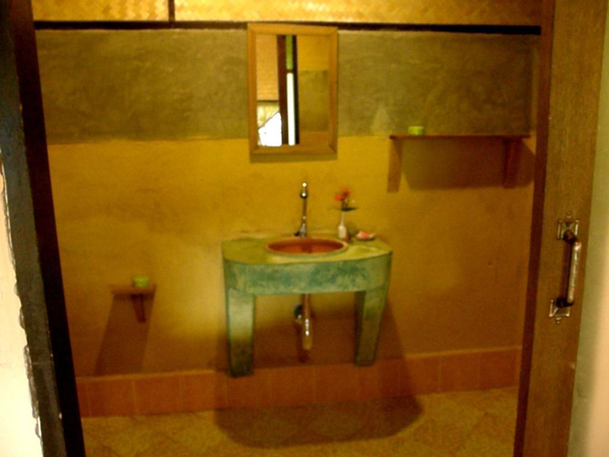 Bathroom 4, Good Morning Pai, Pai