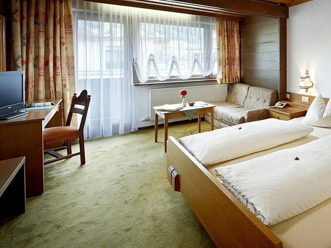 Bedroom 2, Landhotel Kaserer, Zell am See