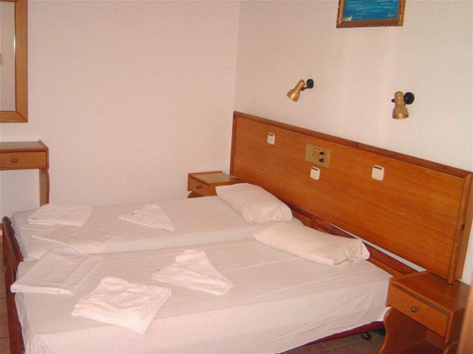 Bedroom, Hermes, South Aegean