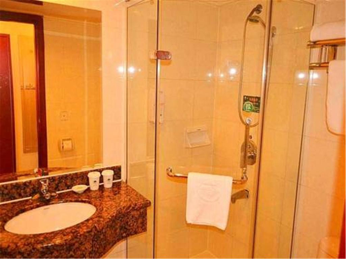 Bathroom 4, Greentree Inn Shanghai Jingan Xinzha Road  Hotel, Shanghai