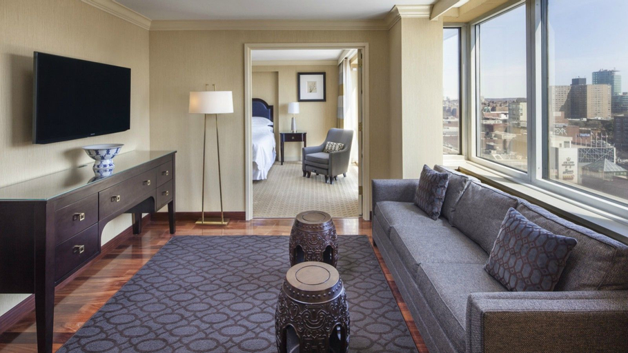 Bedroom 4, Sheraton LaGuardia East Hotel, New York
