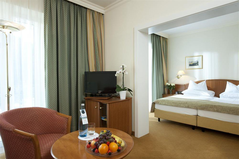 Bedroom 3, Warmbaderhof, Villach
