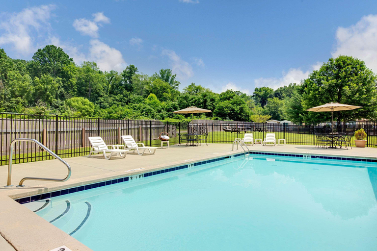 Sport & Beauty 5, Microtel Inn & Suites By Wyndham Cherokee, Jackson