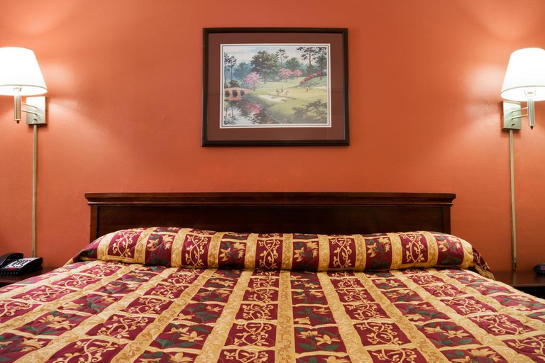 Bedroom 3, Knights Inn Aiken, Aiken