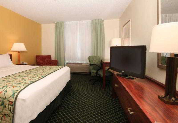 Bedroom 4, Fairfield Inn Erie Millcreek Mall, Erie