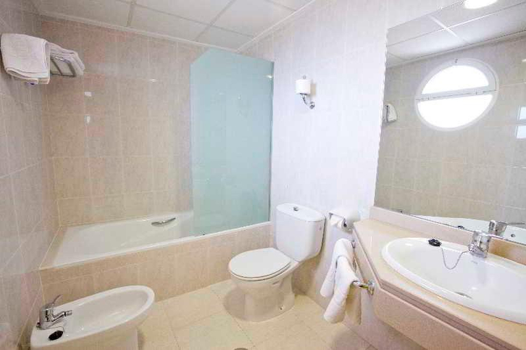Bathroom, Hotel Cristina, Murcia