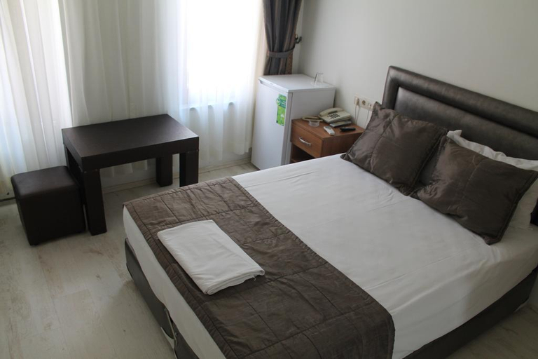 Bedroom 3, Ayyildizlar Otel, Kadıköy