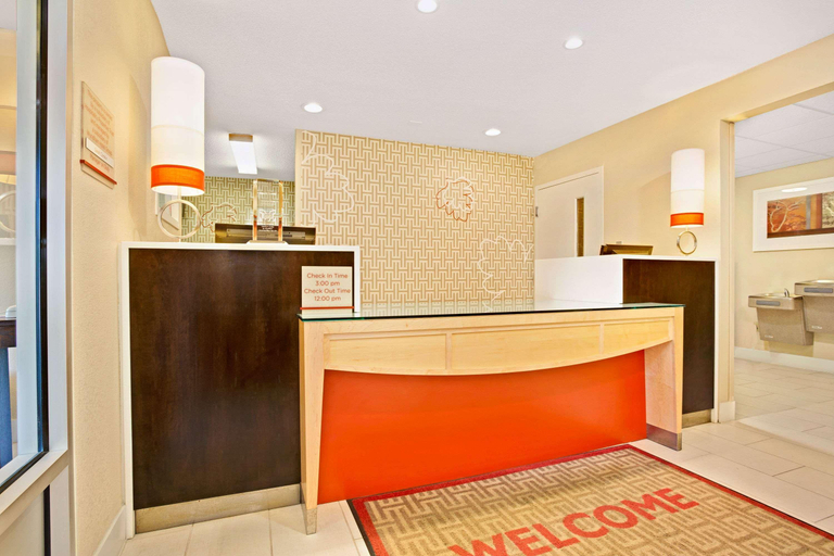 Public Area 3, MainStay Suites Cincinnati Blue Ash, Hamilton