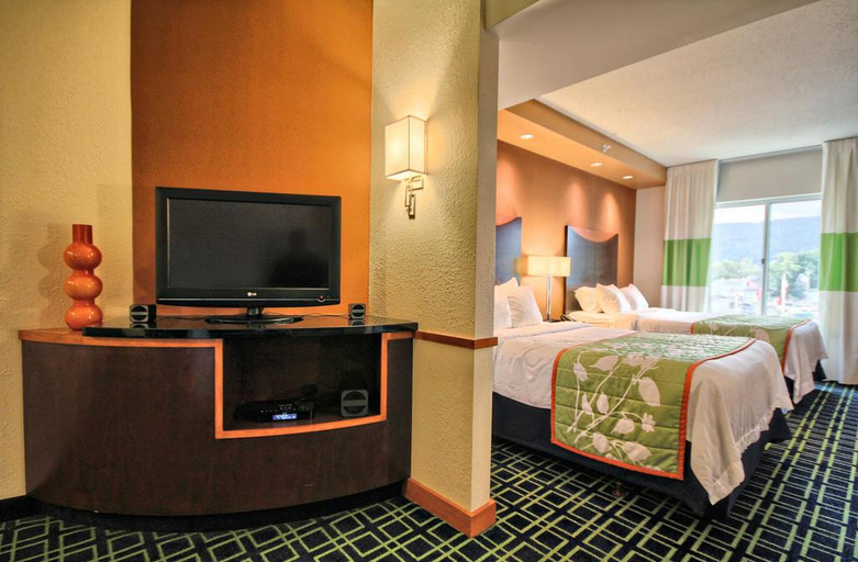 Bedroom 3, Fairfield Inn & Suites By Marriott Lock Haven, Clinton