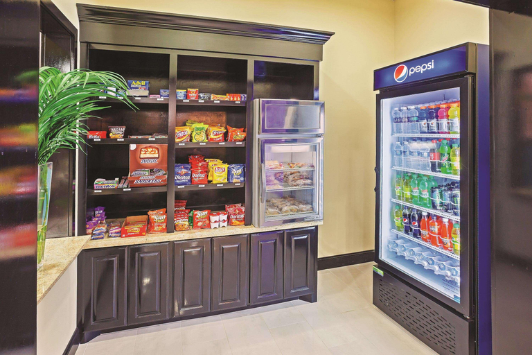 Public Area 2, La Quinta Inn & Suites by Wyndham Marshall, Harrison