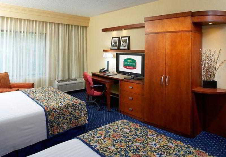 Bedroom 4, Courtyard by Marriott Pittsburgh Greensburg, Westmoreland