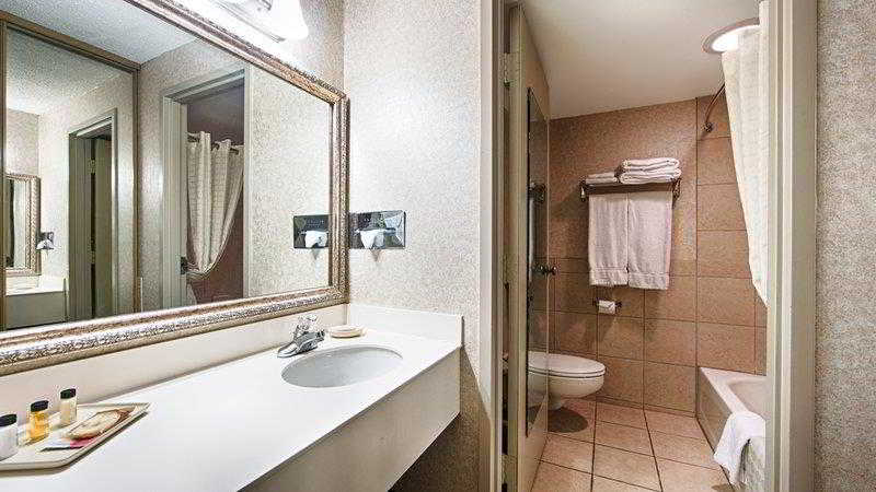 Bathroom 5, Bismarck Hotel and Conference Center, Burleigh
