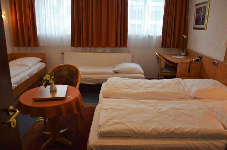 Bedroom 3, Steens, Hamburg