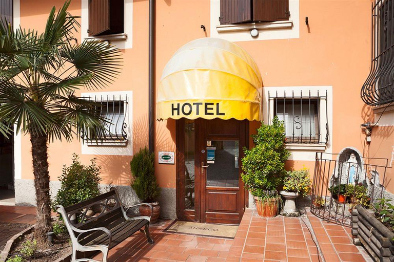 Exterior & Views 2, Hotel Antica Fonte, Brescia