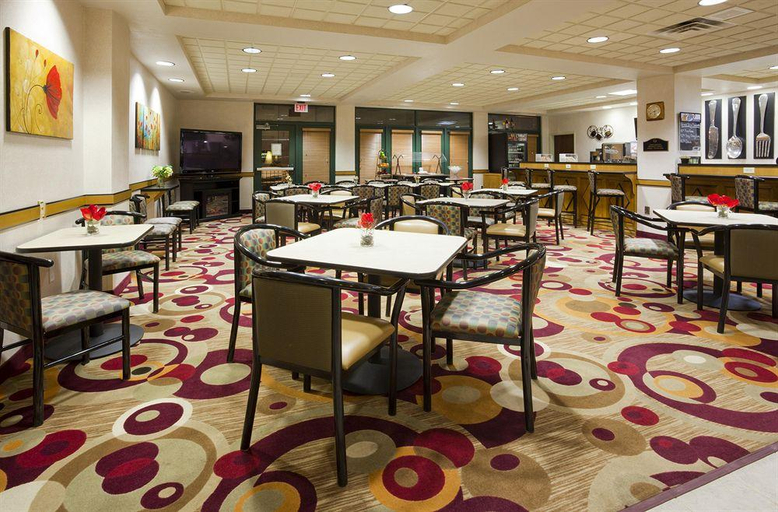 Food & Drinks 5, Grandstay Hotel & Suites Appleton, Outagamie