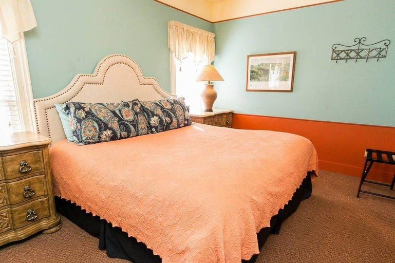 Bedroom 4, ヒドゥン ガーデン コテージズ & スイーツ, Allegan
