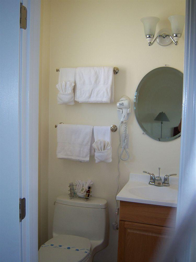 Bathroom 5, Bella Capri Inn, Ventura