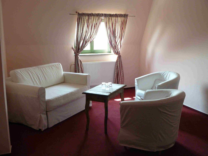 Bedroom 2, Hotel Opat, Kutná Hora