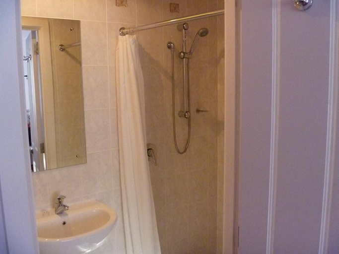 Bathroom 5, At Parkland Place, Thames-Coromandel