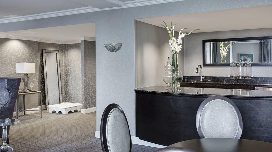 Bathroom 4, Sheraton Houston Brookhollow Hotel, Houston