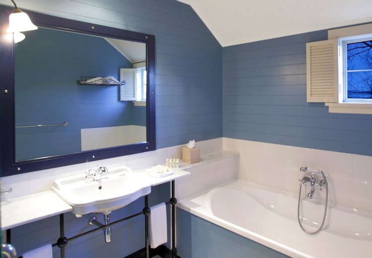 Bathroom 6