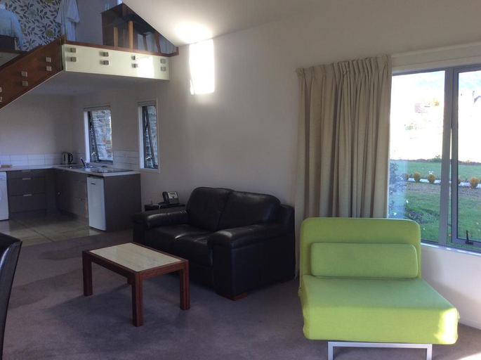 Public Area, Golf Course Road Chalets, Queenstown-Lakes