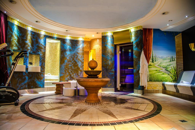 Public Area 1, Landhaus Hotel Waitz, Offenbach