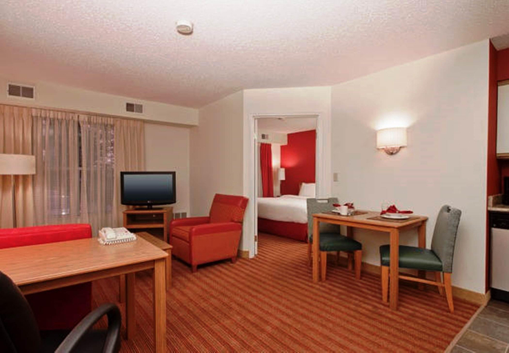 Bedroom 4, Residence Inn Davenport, Scott