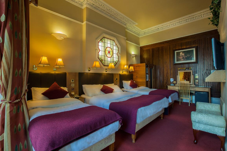 Bedroom 3, Roxford Lodge Hotel, Dublin