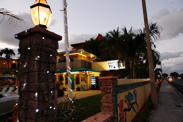 Exterior & Views 2, Galt Villas Motel, Broward