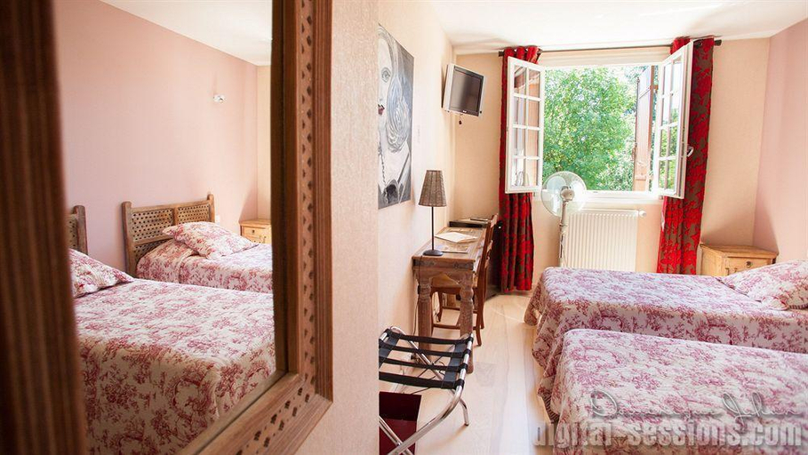 Exterior & Views 2, Hotel-Restaurant La Flambee, Dordogne