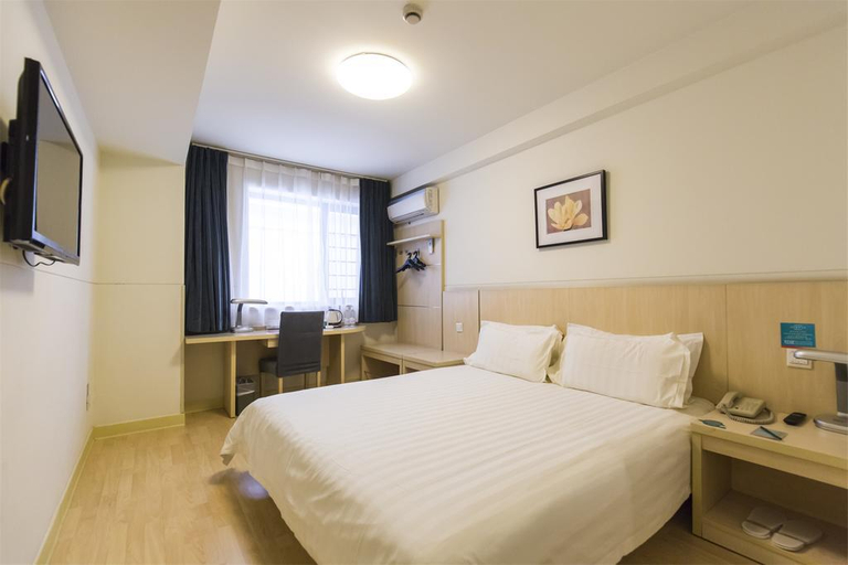 Bedroom 5, Jinjiang Inn (Liudu Bridge), Wuhan
