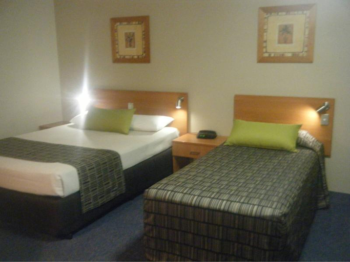 Bedroom 5, Galaxy Motel, Gosford - West