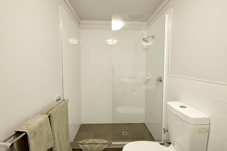 Bathroom 3, Seasons Hotel Newman, East Pilbara