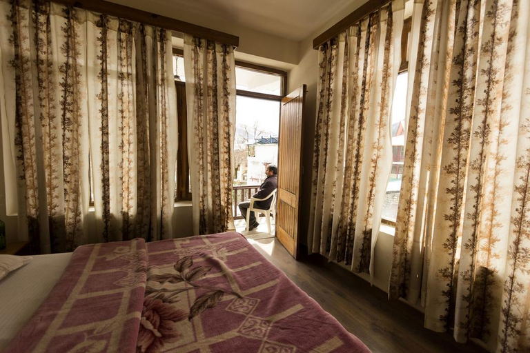 Public Area 3, Tourist Hotel, Kullu