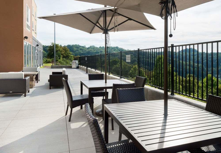 Exterior & Views 2, Towneplace Suites Huntington, Cabell