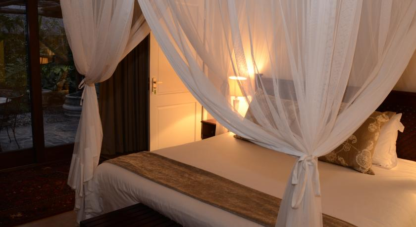 Bedroom 3, Khaya Ndlovu Manor House, Mopani