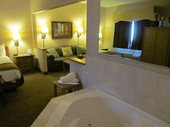 Bathroom, Expressway Suites, Burleigh