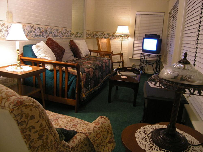 Public Area, The Carriage Inn B&B, Jefferson