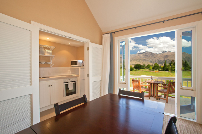 Dining Room 26