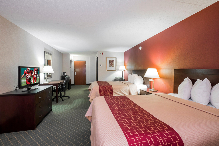 Bedroom 3, Red Roof Inn Hartford - New Britain, Hartford