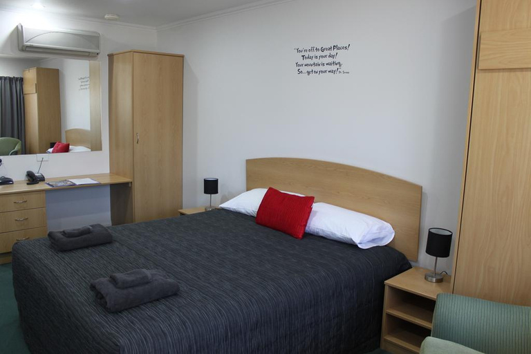 Bedroom 5, The Lakes Motel Twizel, Mackenzie