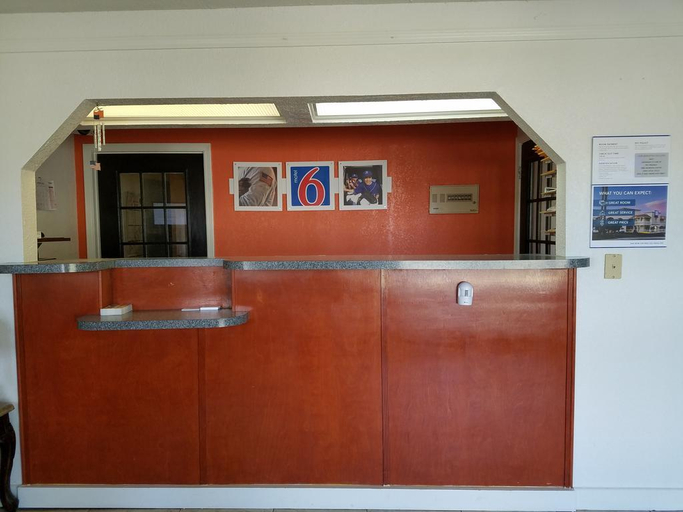 Public Area 2, Motel 6 Hope, AR, Hempstead