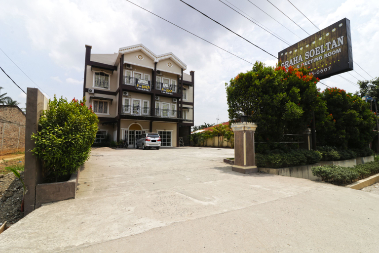 Exterior & Views 2, Hotel Graha Soeltan by ZUZU, Serdang Bedagai