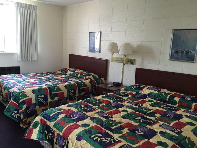 Bedroom 4, Skyview Inn, Racine