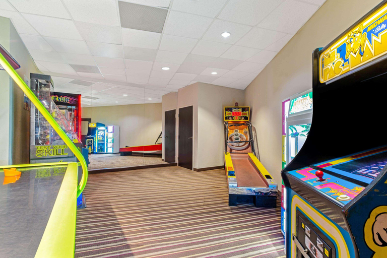 Public Area 2, DoubleTree by Hilton Salisbury, Wicomico
