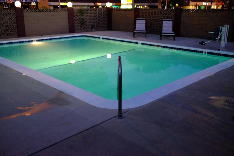 Sport & Beauty 4, Motel 6 Pico Rivera, CA - Los Angeles, Los Angeles